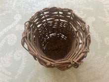 Load image into Gallery viewer, *New* Unpeeled Grapevine Basket Bowl (Round)