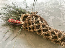 Load image into Gallery viewer, *New* Hay Cornucopia