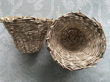 Load image into Gallery viewer, Peeled Grapevine Basket Bowl (Round)