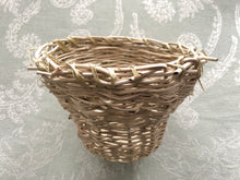 Load image into Gallery viewer, Peeled Grapevine Basket Bowl (Round)