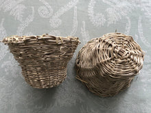 Load image into Gallery viewer, Peeled Grapevine Basket Bowl (Round)