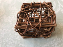 Load image into Gallery viewer, Willow Gift Box Chew (3.5")