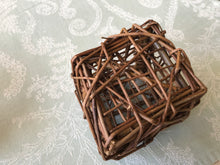 Load image into Gallery viewer, Willow Gift Box Chew (3.5")
