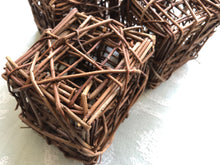 Load image into Gallery viewer, Willow Gift Box Chew (3.5")