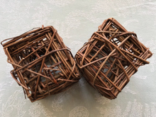 Load image into Gallery viewer, Willow Gift Box Chew (3.5")
