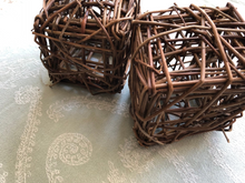Load image into Gallery viewer, Willow Gift Box Chew (3.5")
