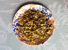 Load image into Gallery viewer, Chamomile Flowers (15g/.53oz.) - Chinchilla/Rat/Degu/Rabbit/Guinea Pig Treats