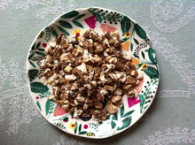 Load image into Gallery viewer, Dandelion Root (35g. / 1.23oz.) - Chinchilla/Rat/Degu/Rabbit/Guinea Pig Treats