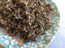 Load image into Gallery viewer, Cut Raspberry Leaf (20g./1.06oz.) Chinchilla/Rat/Degu/Rabbit/Guinea Pig Treats