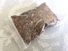 Load image into Gallery viewer, Cut Raspberry Leaf (20g./1.06oz.) Chinchilla/Rat/Degu/Rabbit/Guinea Pig Treats