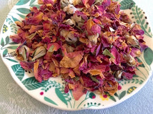 Load image into Gallery viewer, Dried red rose petals and buds (12 g./.42oz.) - Chinchilla/Rat/Degu/Rabbit/Guinea Pig Treats