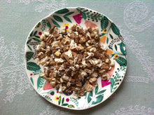 Load image into Gallery viewer, Dandelion Root (35g. / 1.23oz.) - Chinchilla/Rat/Degu/Rabbit/Guinea Pig Treats