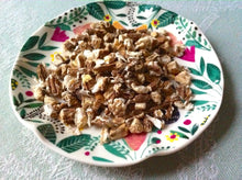 Load image into Gallery viewer, Dandelion Root (35g. / 1.23oz.) - Chinchilla/Rat/Degu/Rabbit/Guinea Pig Treats