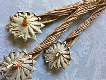 Load image into Gallery viewer, The Shooting Star - Chinchilla/Rat/Degu/Rabbit/Guinea Pig/Hamster Chew Toy