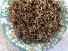 Load image into Gallery viewer, Cut Raspberry Leaf (20g./1.06oz.) Chinchilla/Rat/Degu/Rabbit/Guinea Pig Treats