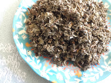 Load image into Gallery viewer, Cut Raspberry Leaf (20g./1.06oz.) Chinchilla/Rat/Degu/Rabbit/Guinea Pig Treats