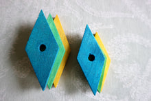 Load image into Gallery viewer, Large Kiln-Dried Pine Diamonds - (pack of 15) - Chinchilla/Rat/Degu/Rabbit/Guinea Pig/Hamster Chew Toy Cage Accessories Toss Toy