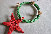 Load image into Gallery viewer, Christmas Wreath - Grapevine and Seagrass Chinchilla/Rat/Degu/Rabbit/Guinea Pig/Hamster Chew Toy