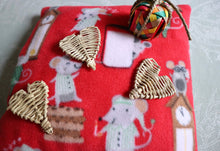 Load image into Gallery viewer, Waiting for Santa Pillow Chinchilla/Rat/Degu/Rabbit/Guinea Pig Antipill Fleece Bed (10"x10.5")