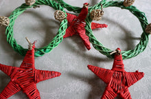 Load image into Gallery viewer, Christmas Wreath - Grapevine and Seagrass Chinchilla/Rat/Degu/Rabbit/Guinea Pig/Hamster Chew Toy