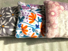 Load image into Gallery viewer, Large Chin Rest Throw Pillow - Anti-pill Fleece Chinchilla / Rat / Degu / Rabbit / Guinea Pig Cage Accessory