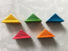 Load image into Gallery viewer, Kiln-Dried Pine Triangle Blocks - (pack of 5) - Chinchilla/Rat/Degu/Rabbit/Guinea Pig/Hamster Chew Toy Cage Accessories Toss Toy
