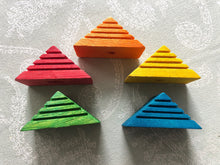 Load image into Gallery viewer, Kiln-Dried Pine Triangle Blocks - (pack of 5) - Chinchilla/Rat/Degu/Rabbit/Guinea Pig/Hamster Chew Toy Cage Accessories Toss Toy