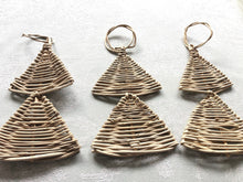 Load image into Gallery viewer, Natural Grapevine Chin Tree Chews (pack of 3) - Chinchilla/Rat/Degu/Rabbit/Guinea Pig/Hamster Chew Toy Toss Toy