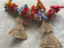 Load image into Gallery viewer, Grove Garland Hanging Toy- Chinchilla/Rat/Degu/Rabbit/Guinea Pig Chew Toy