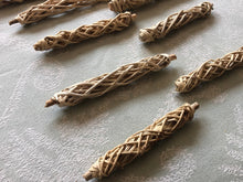 Load image into Gallery viewer, Misfit Grapevine Twisties