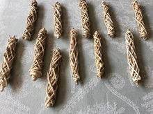 Load image into Gallery viewer, Misfit Grapevine Twisties