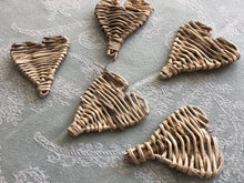 Load image into Gallery viewer, Misfit Small Grapevine Heart