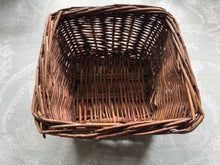 Load image into Gallery viewer, Willow Chew Basket (Square)
