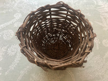 Load image into Gallery viewer, *New* Unpeeled Grapevine Basket Bowl (Round)
