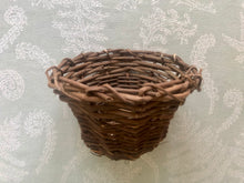 Load image into Gallery viewer, *New* Unpeeled Grapevine Basket Bowl (Round)
