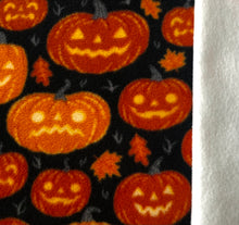 Load image into Gallery viewer, Halloween Pumpkin / Cream Large Chin-safe All Anti-Pill Fleece Hammock
