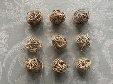 Load image into Gallery viewer, Misfit Natural 4cm (1.5 inch) Grapevine Ball (Medium Size)
