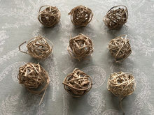 Load image into Gallery viewer, Misfit Natural 4cm (1.5 inch) Grapevine Ball (Medium Size)
