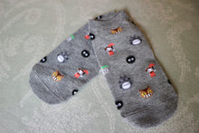 Load image into Gallery viewer, Women&#39;s Cotton Totoro Socks – One Size - Gray
