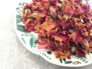 Dried red rose petals and buds (12 g./.42oz.) - Chinchilla/Rat/Degu/Rabbit/Guinea Pig Treats