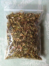 Load image into Gallery viewer, Dandelion Leaf (15g. / .53oz.) - Chinchilla/Rat/Degu/Rabbit/Guinea Pig Treats
