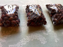 Load image into Gallery viewer, Dried whole rose hips (70g / 2.47oz) - Chinchilla/Rat/Degu/Rabbit/Guinea Pig Treats
