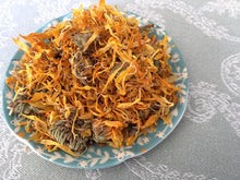 Load image into Gallery viewer, Marigold / Calendula Petals (15g./.53oz.) - Chinchilla/Rat/Degu/Rabbit/Guinea Pig Treats
