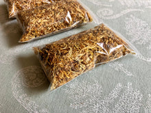 Load image into Gallery viewer, Marigold / Calendula Petals (15g./.53oz.) - Chinchilla/Rat/Degu/Rabbit/Guinea Pig Treats
