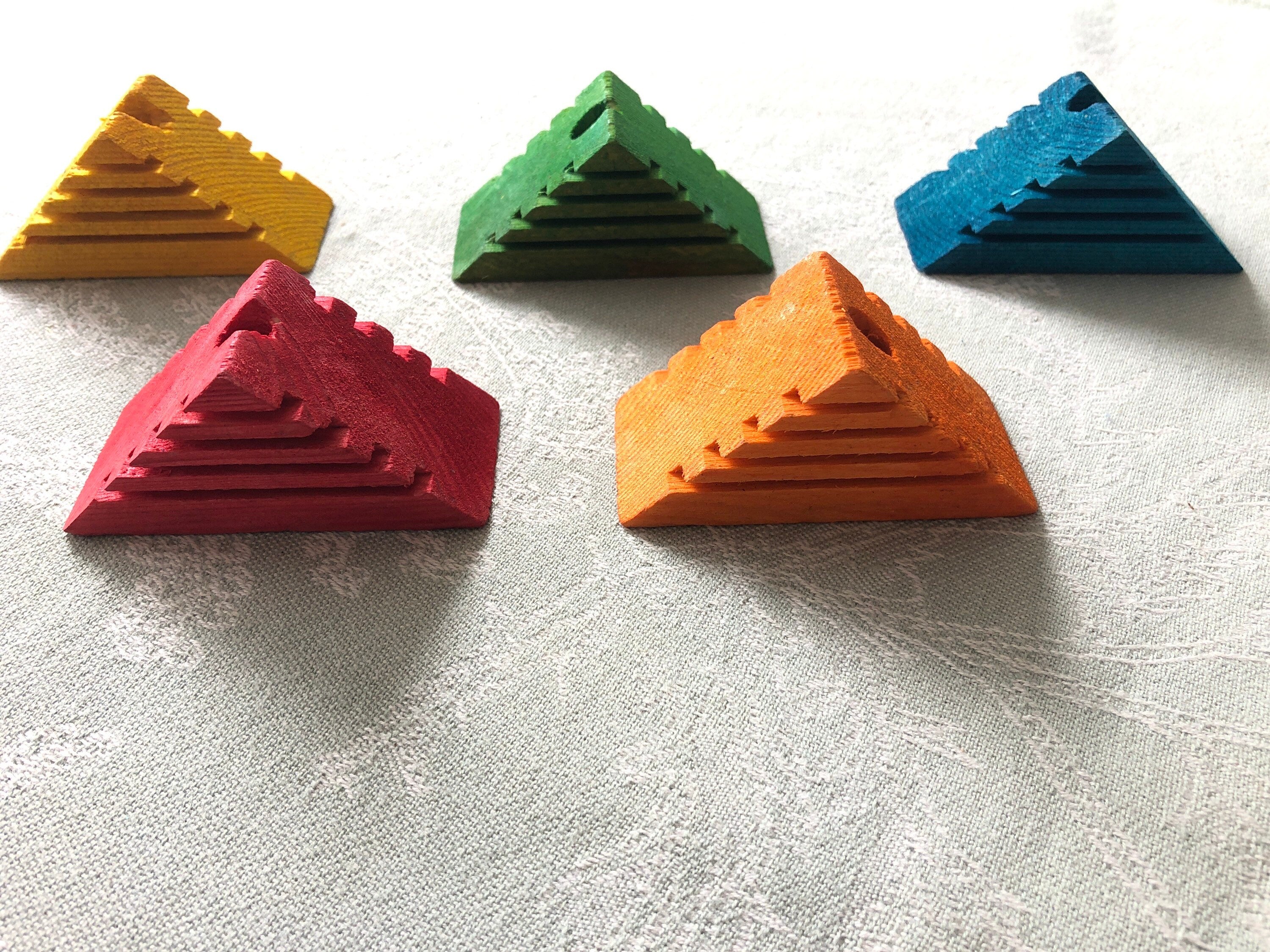 Triangular Head Blocks Kiln-Dried Pine Triangle Blocks - (pack of 5) – Chirping Chins